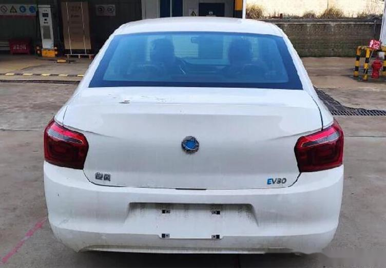 俊风ev30申报图曝光外观源于爱丽舍