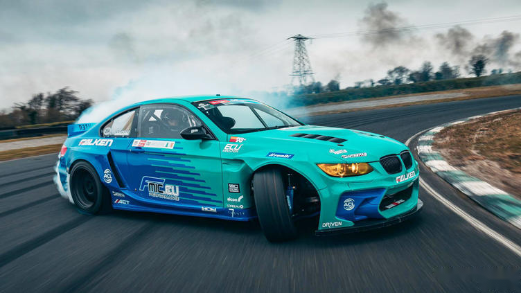 改装以飘移冠军的宝马m3为例如何打造一台飘移赛车