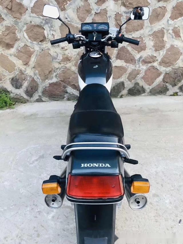 经典摩托车系列九十年代三剑客双缸本田王cb125t