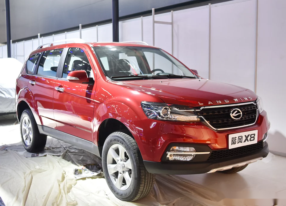 平民版普拉多来了爆177马力四驱搭柴油发动机配非承载式车身