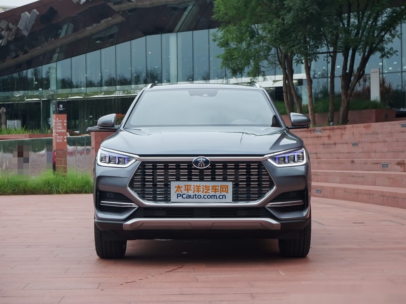 比亚迪宋plus燃油版预售价公布11881468万元