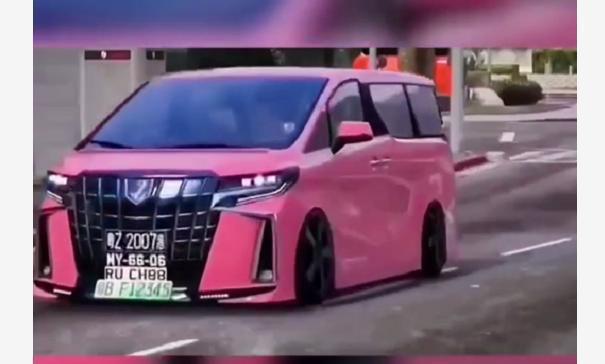 说实话大多数埃尔法都是白色以及黑色,从来都没有见过粉色的埃尔法