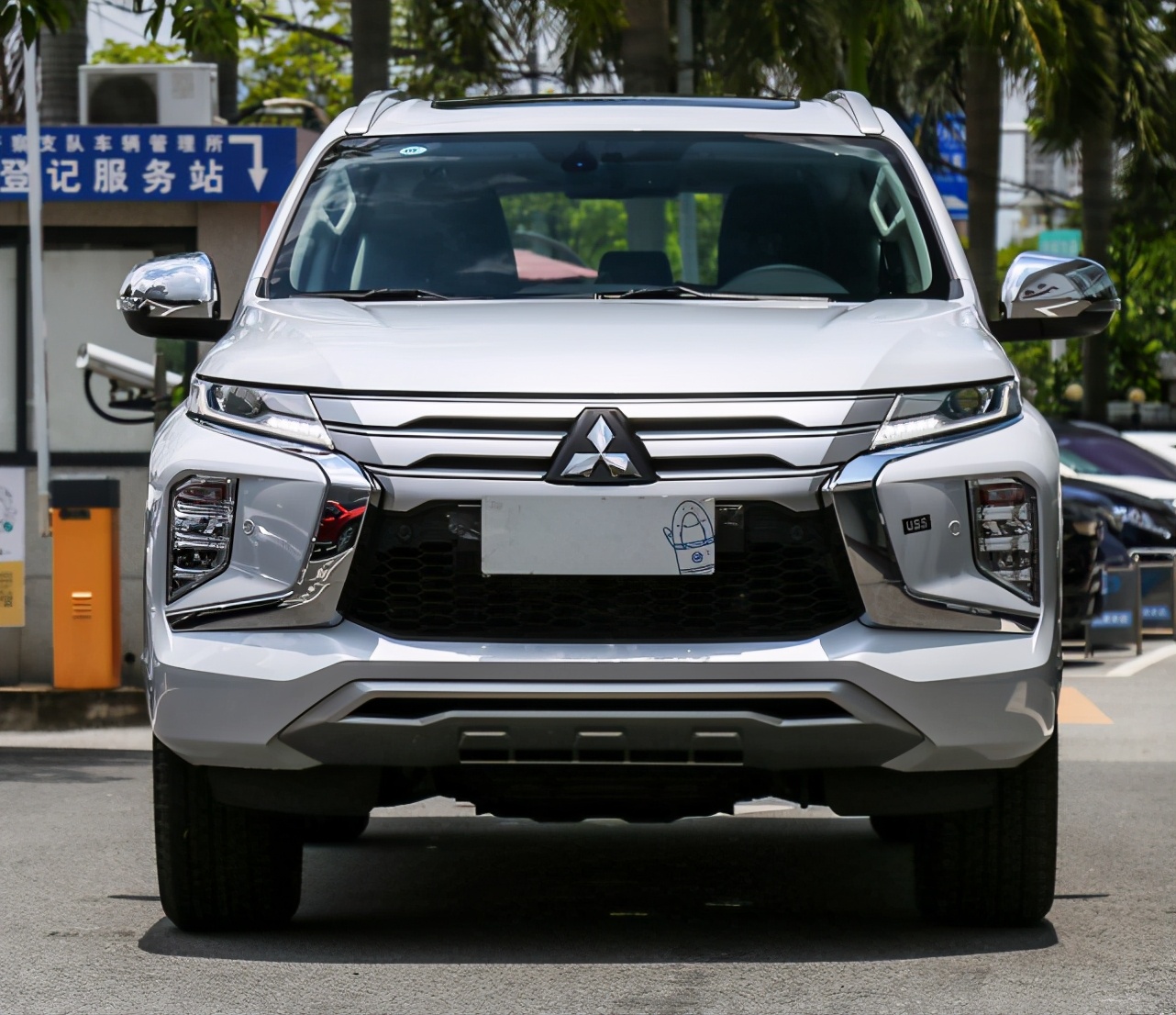 2998万提三菱帕杰罗劲畅开了4900公里车主有话说