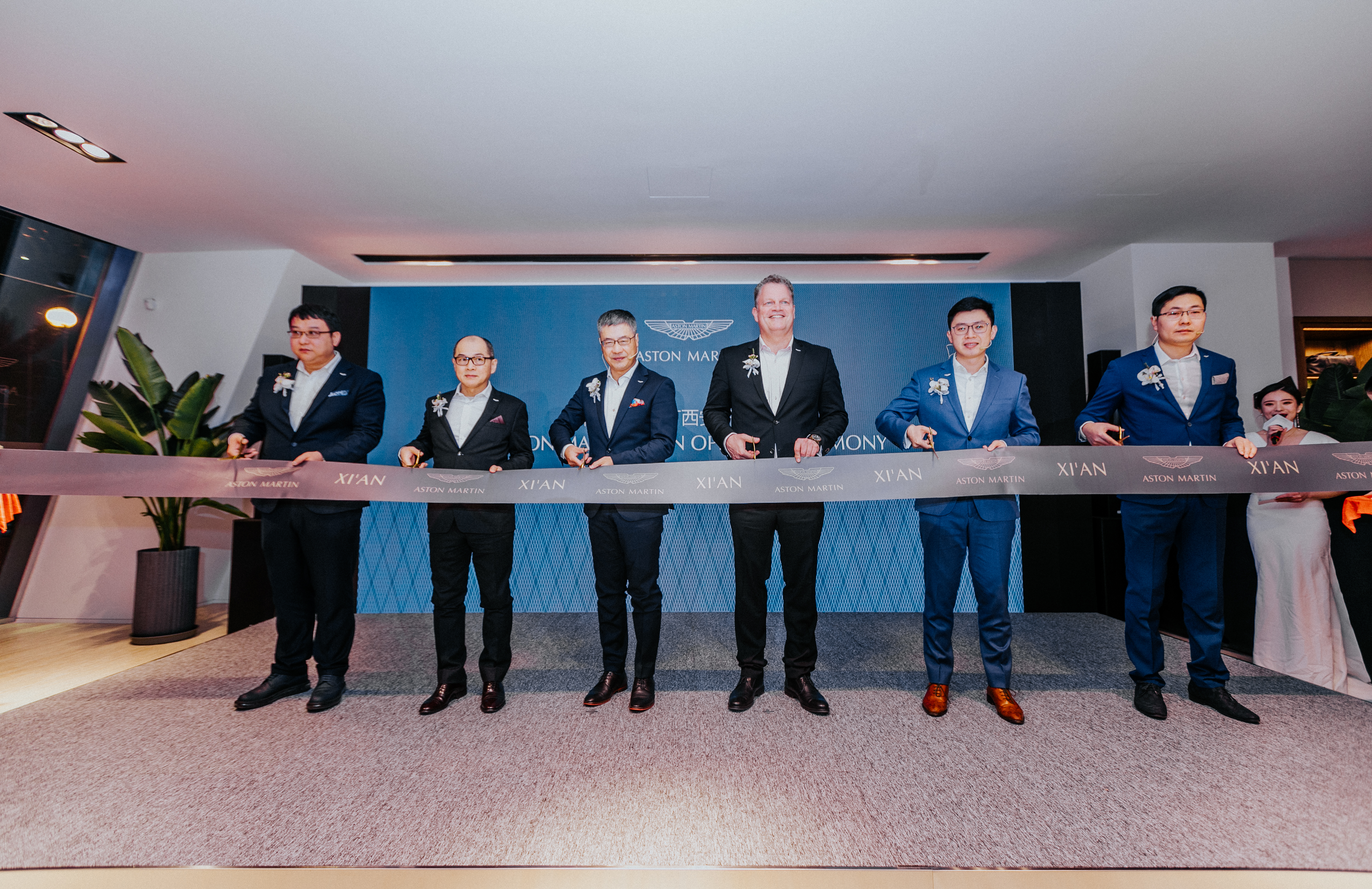西安又一超豪华品牌再度启航阿斯顿马丁西安全新展厅盛大揭幕