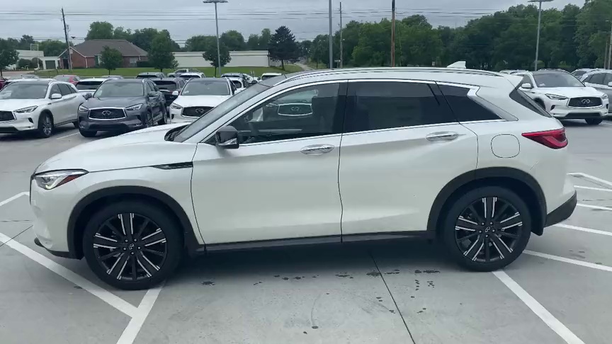 2021款英菲尼迪qx50实车到货看到外观和内饰我立刻心动了